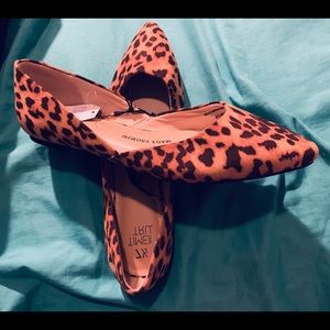 Animal print flats (brand new)